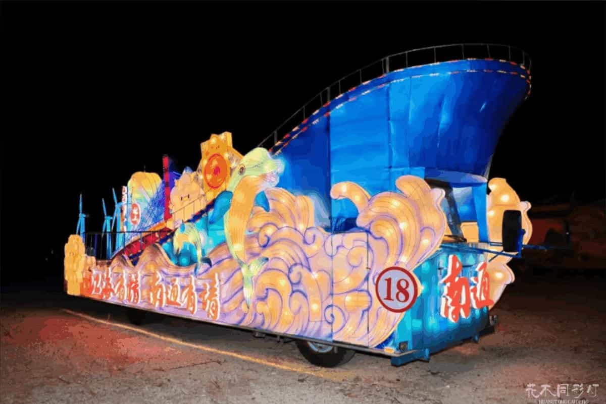巡游花车现场实拍图
