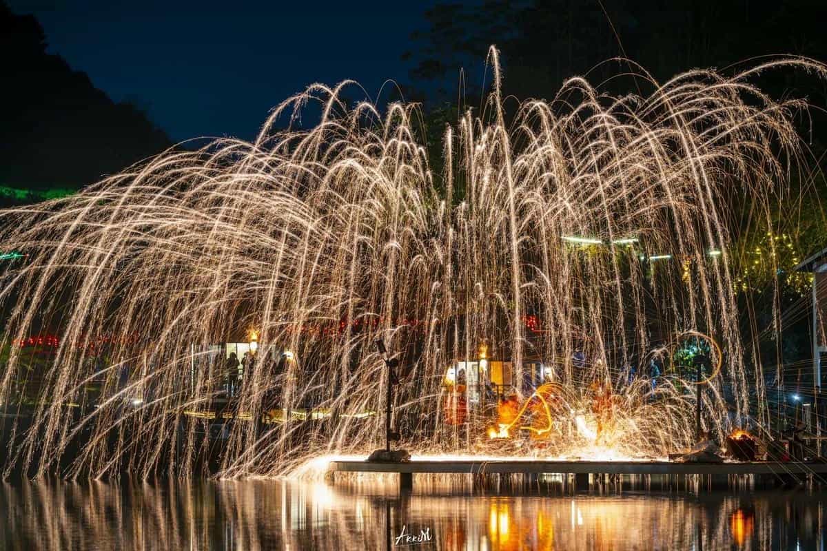 南岳里庙会打铁花表演公告