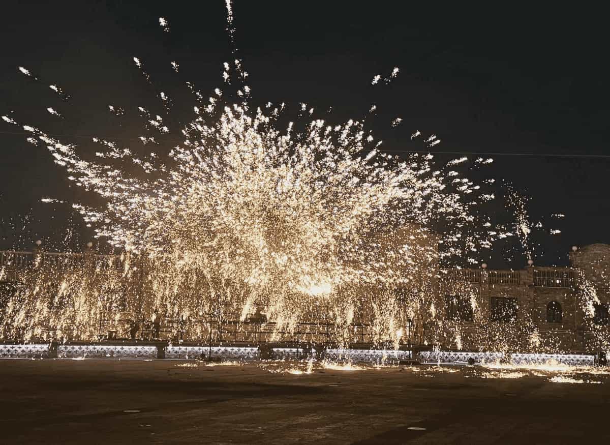 打铁花媒体报道现场实拍图