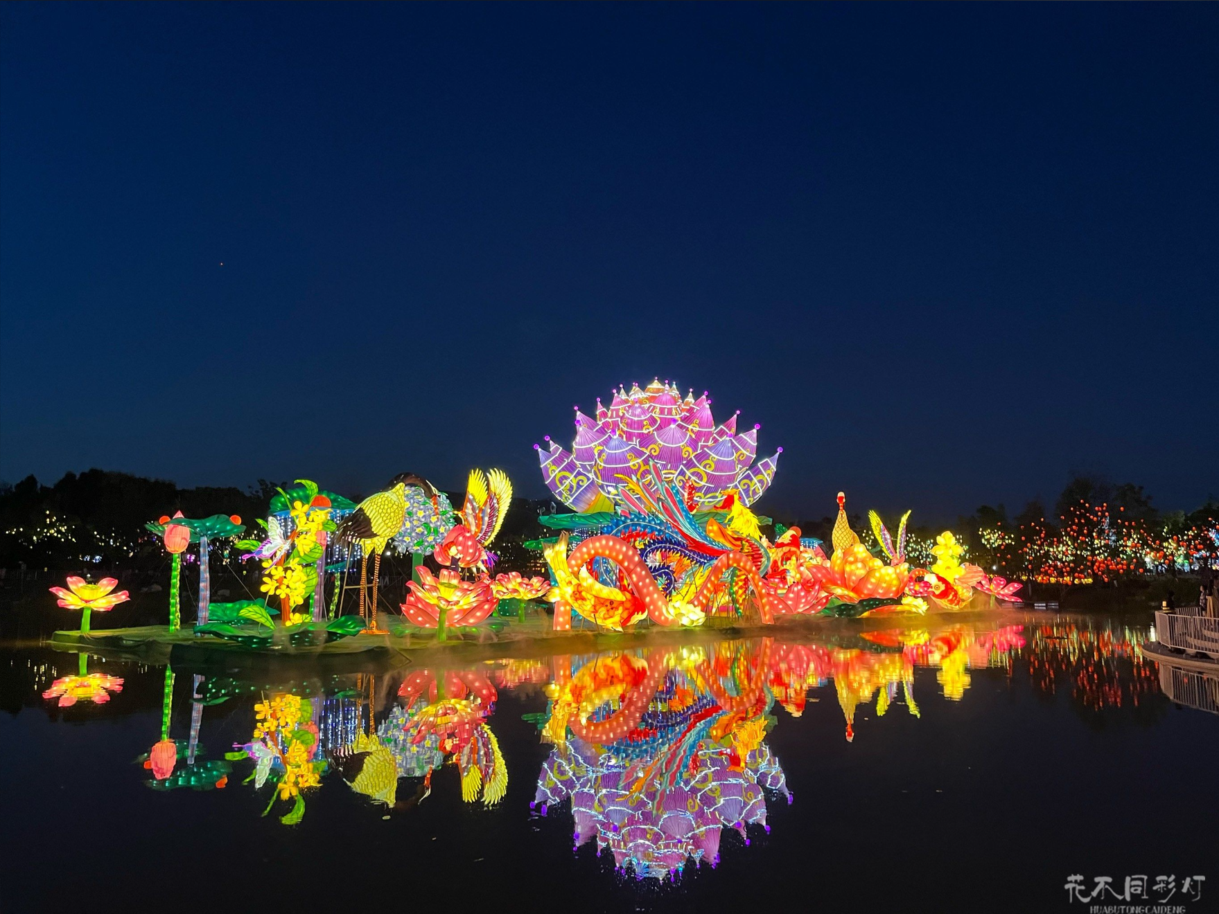 非遗彩灯工艺与凡人修仙传动画角色韩立造型灯组