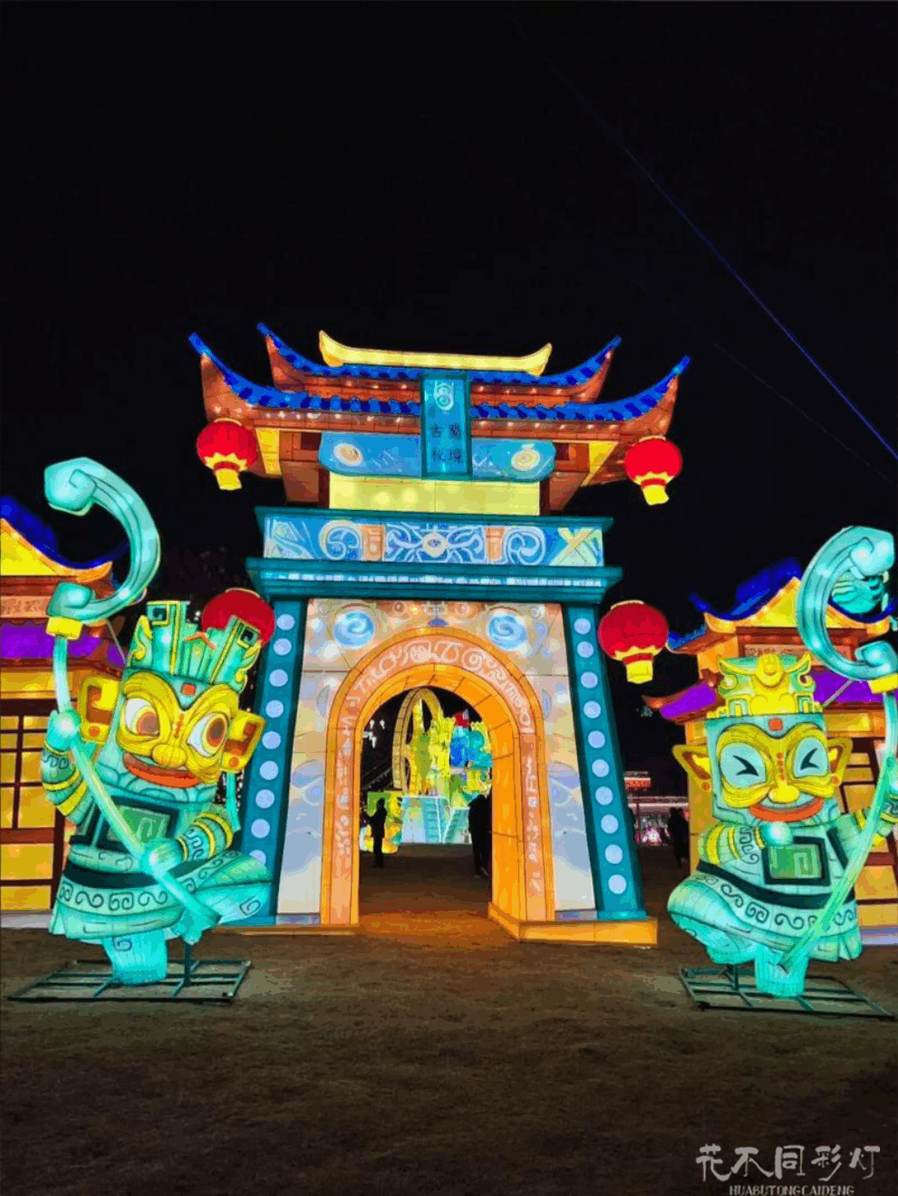 哪吒主题系列花灯全景展示-魔童降世与少年哪吒双主雕