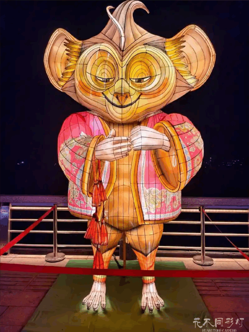 生肖花灯制作工艺细节-艺术化造型的精细手工制作过程