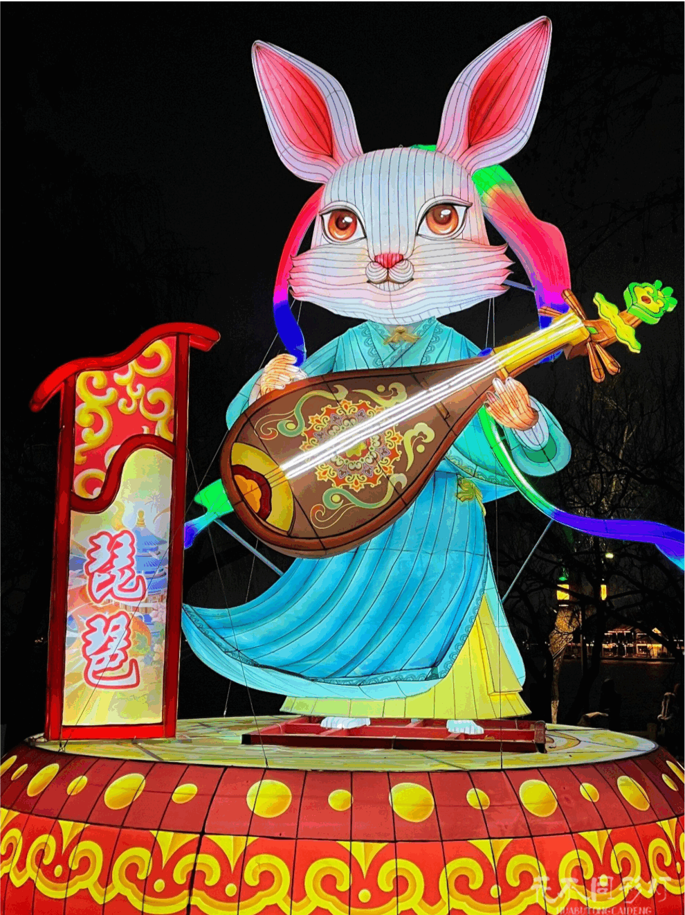 卡通型十二生肖花灯造型-兔 卡通型十二生肖花灯造型-兔