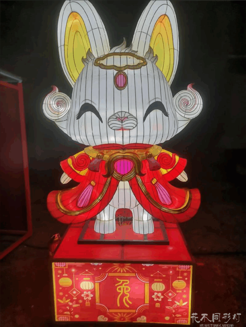 可爱型十二生肖花灯造型-兔 可爱型十二生肖花灯造型-兔