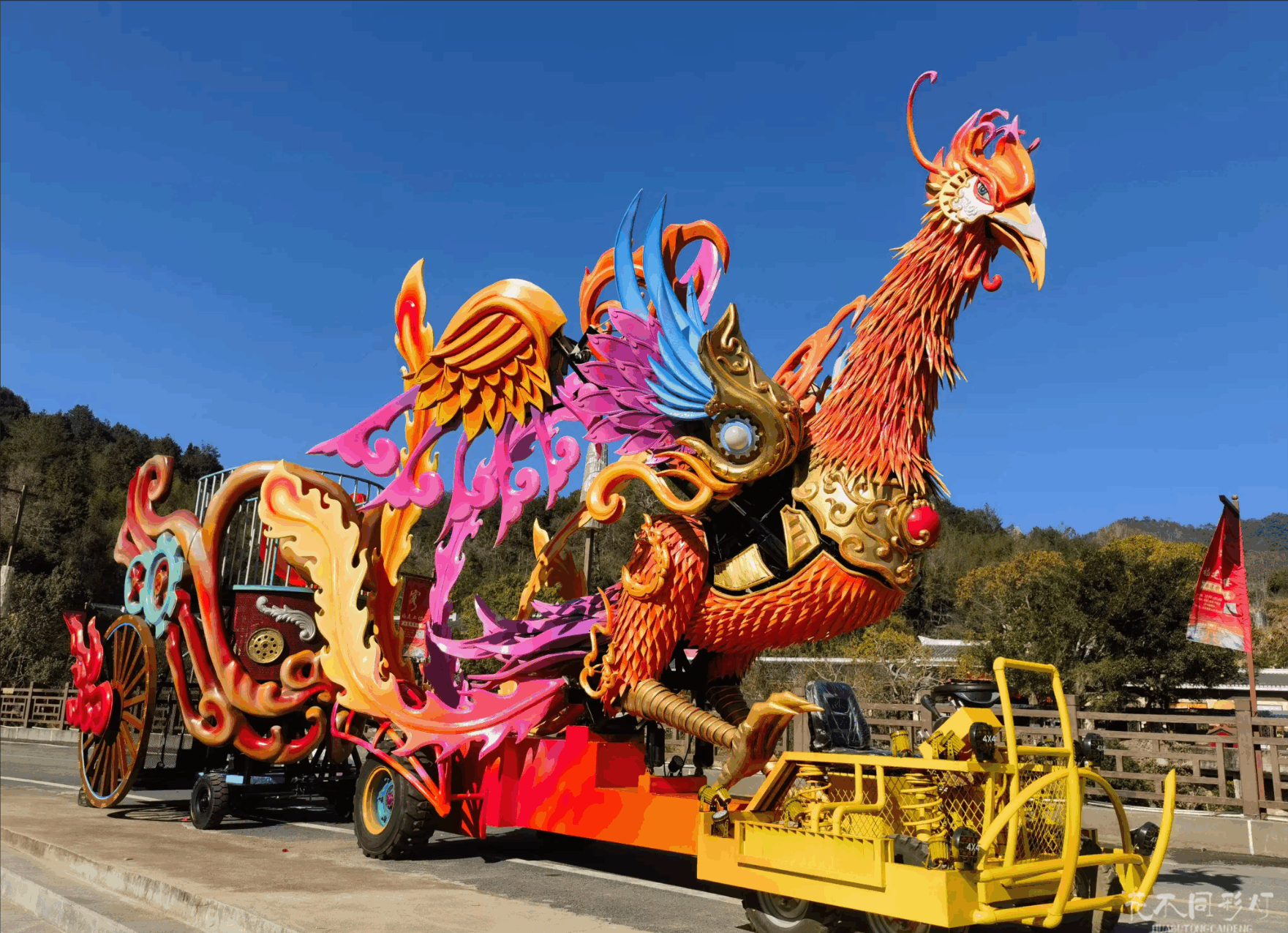 山海经异兽国风机甲凤凰现场实拍图