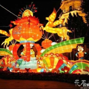 打铁花表演一次多少钱-花不同彩灯