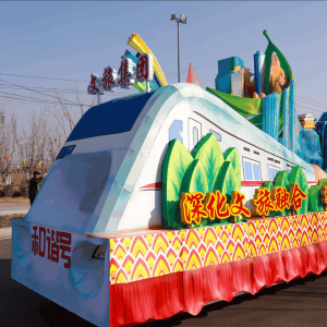 夜间花船表演怎么样-花不同彩灯